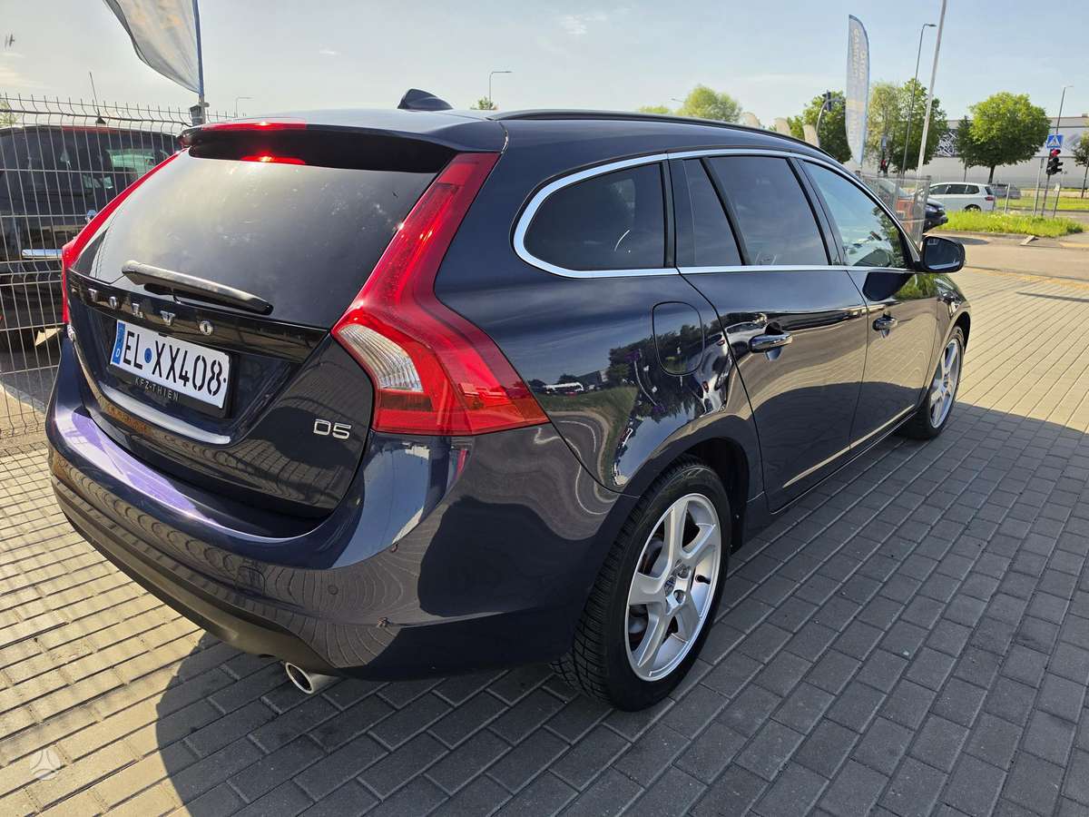 Volvo V60 2011 — photo 7