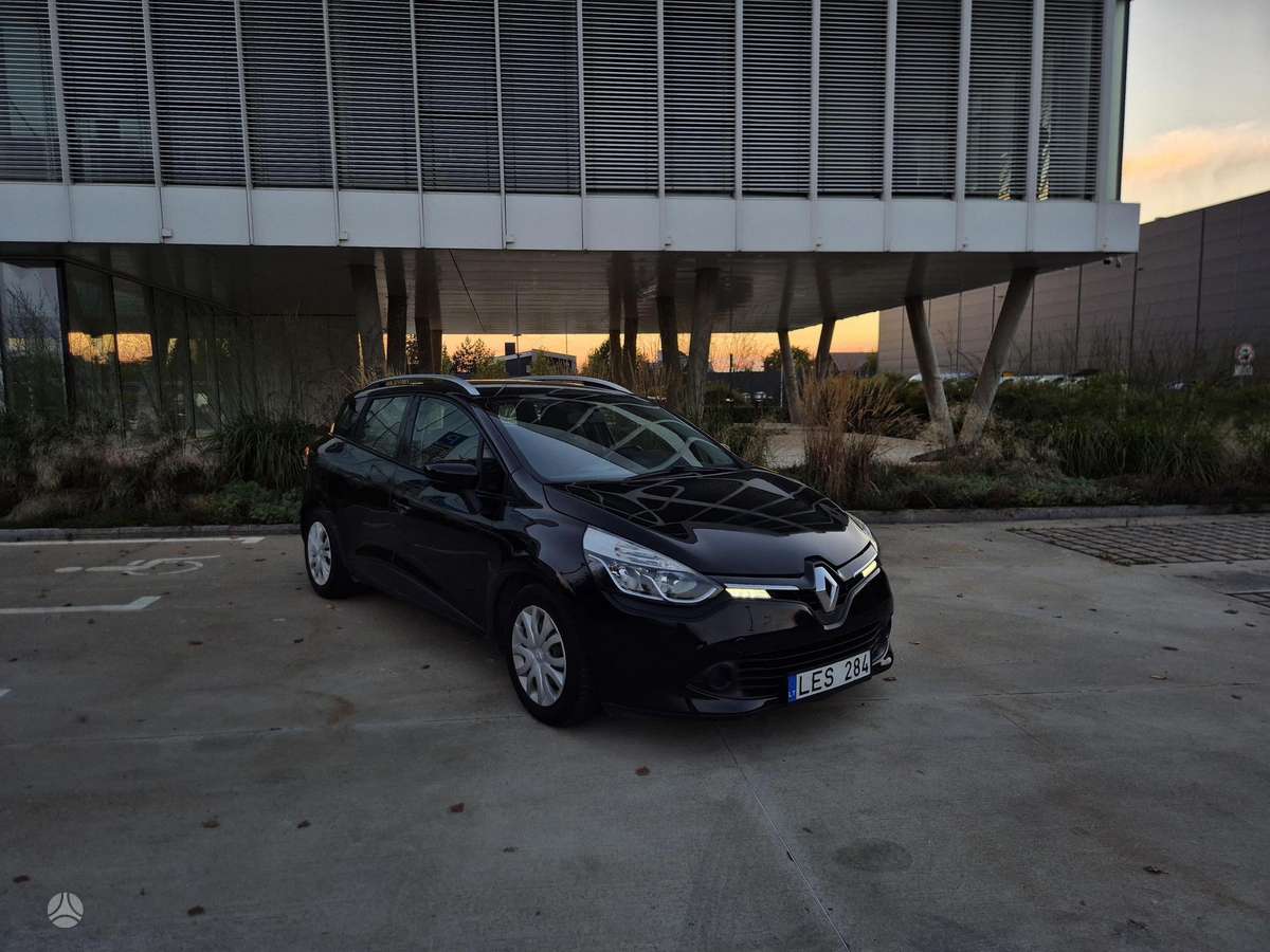 Renault Clio 2015 — rear view