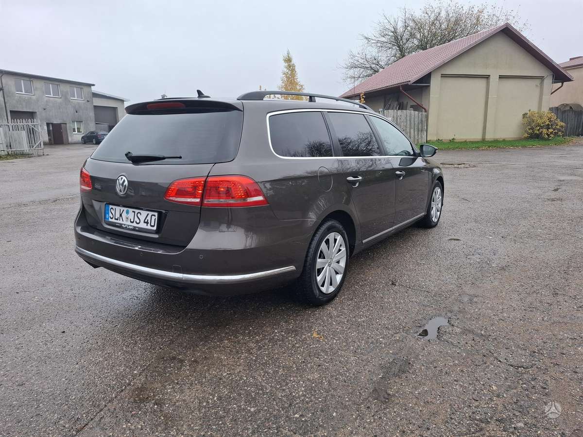 Volkswagen Passat 2013 — салон