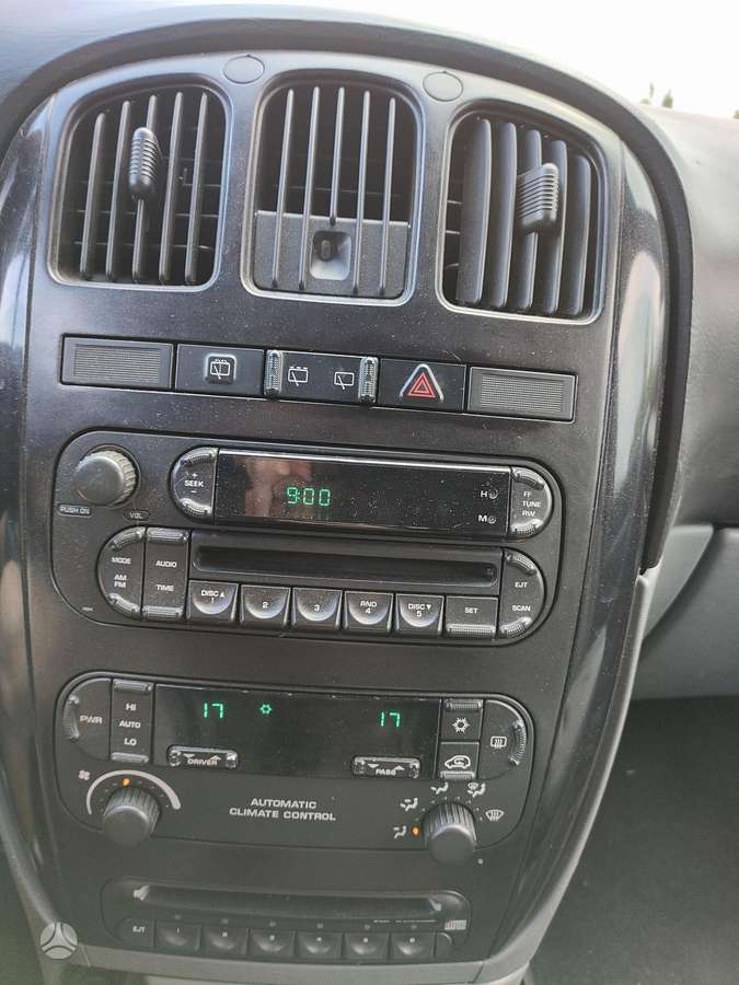 Chrysler Voyager 2008 — photo 5