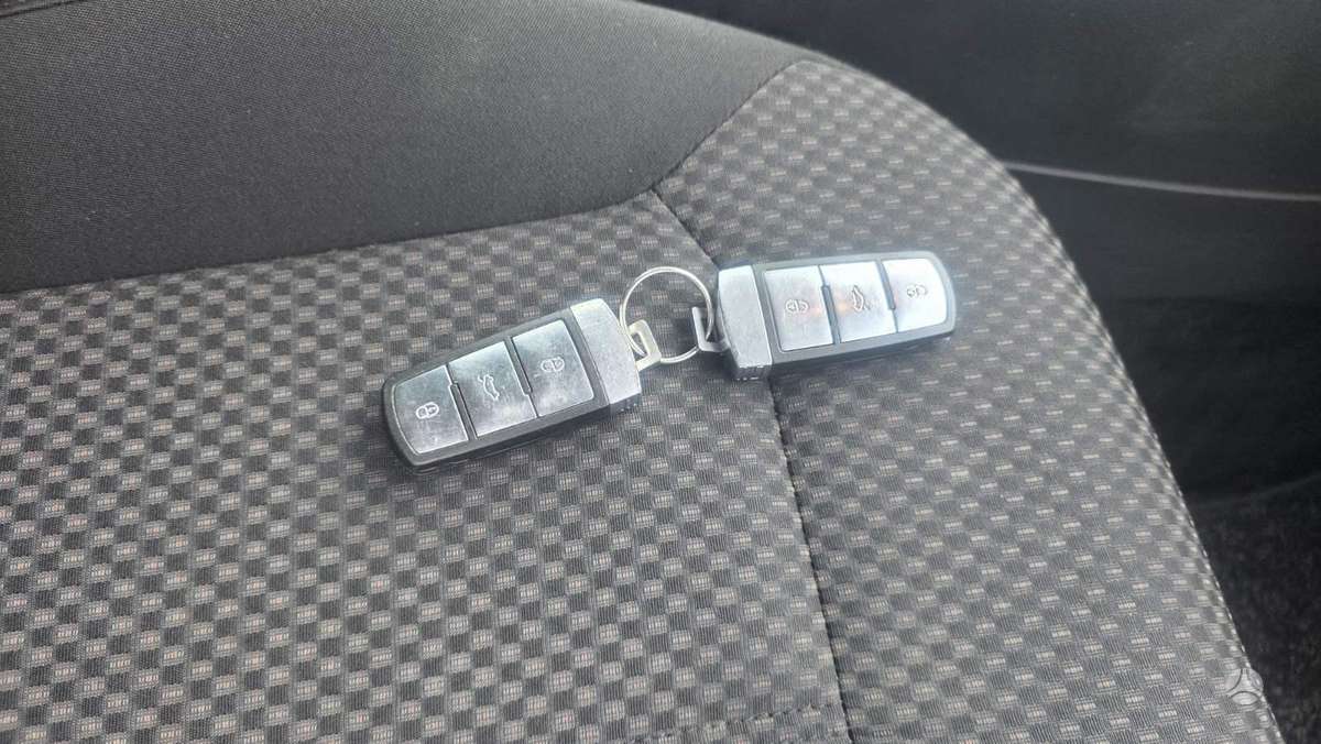 Volkswagen Passat 2013 — photo 18