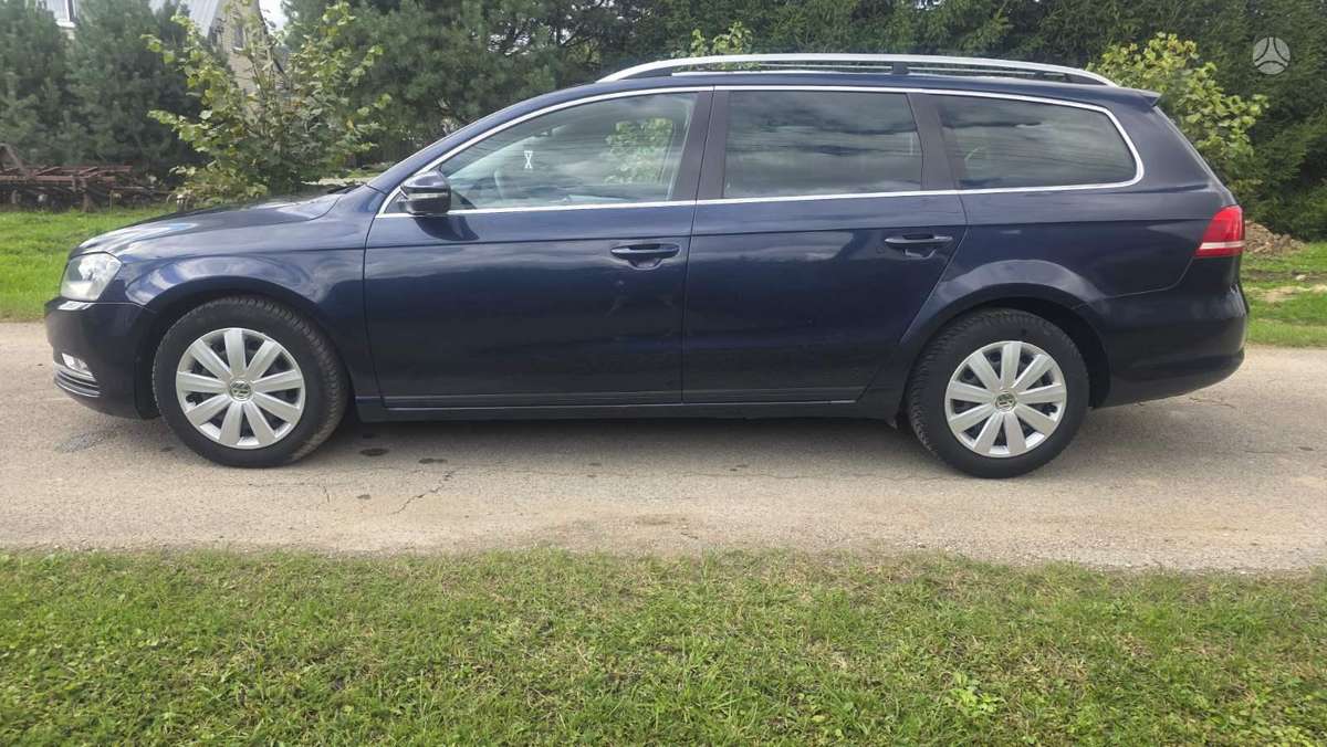 Volkswagen Passat 2013 — engine 1598 cm³, 105 HP (77kW)