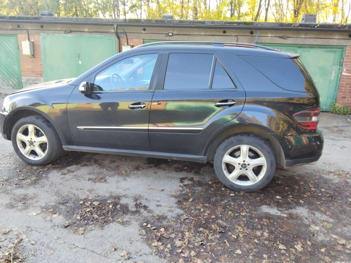 Mercedes-Benz ML320 2007 — photo 9