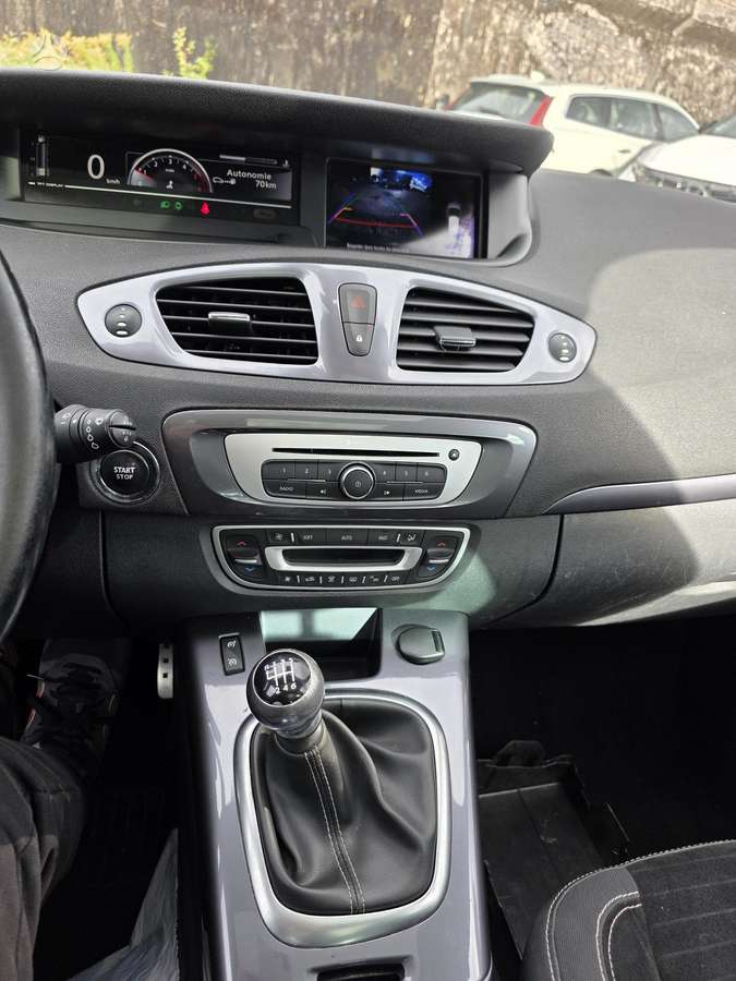 Renault Scenic 2014 — фото 16