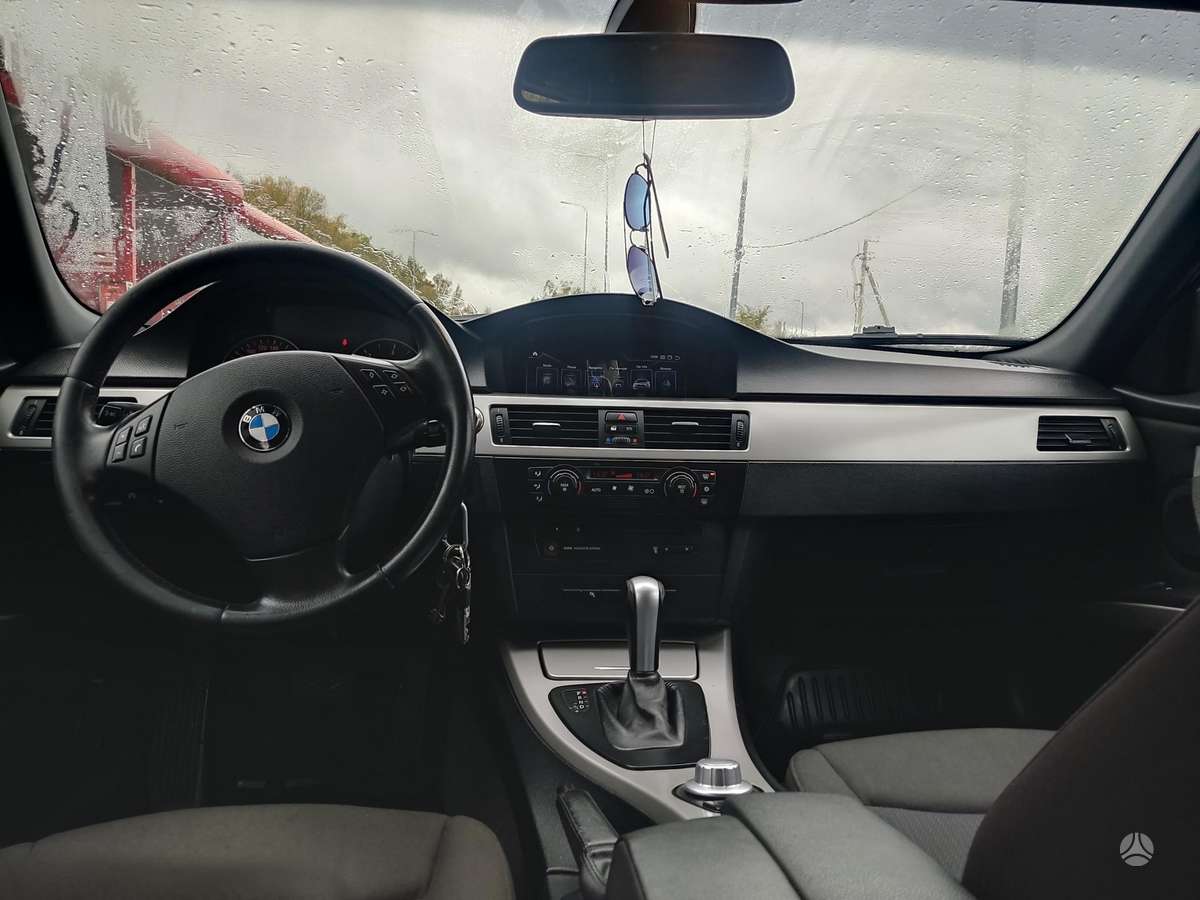 BMW 320 2006 — photo 10