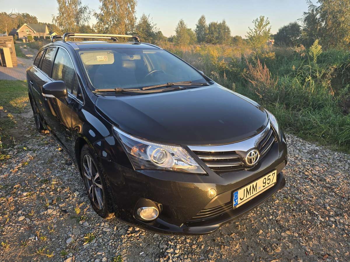 Toyota Avensis 2013 — vehicle for AFU Ukraine