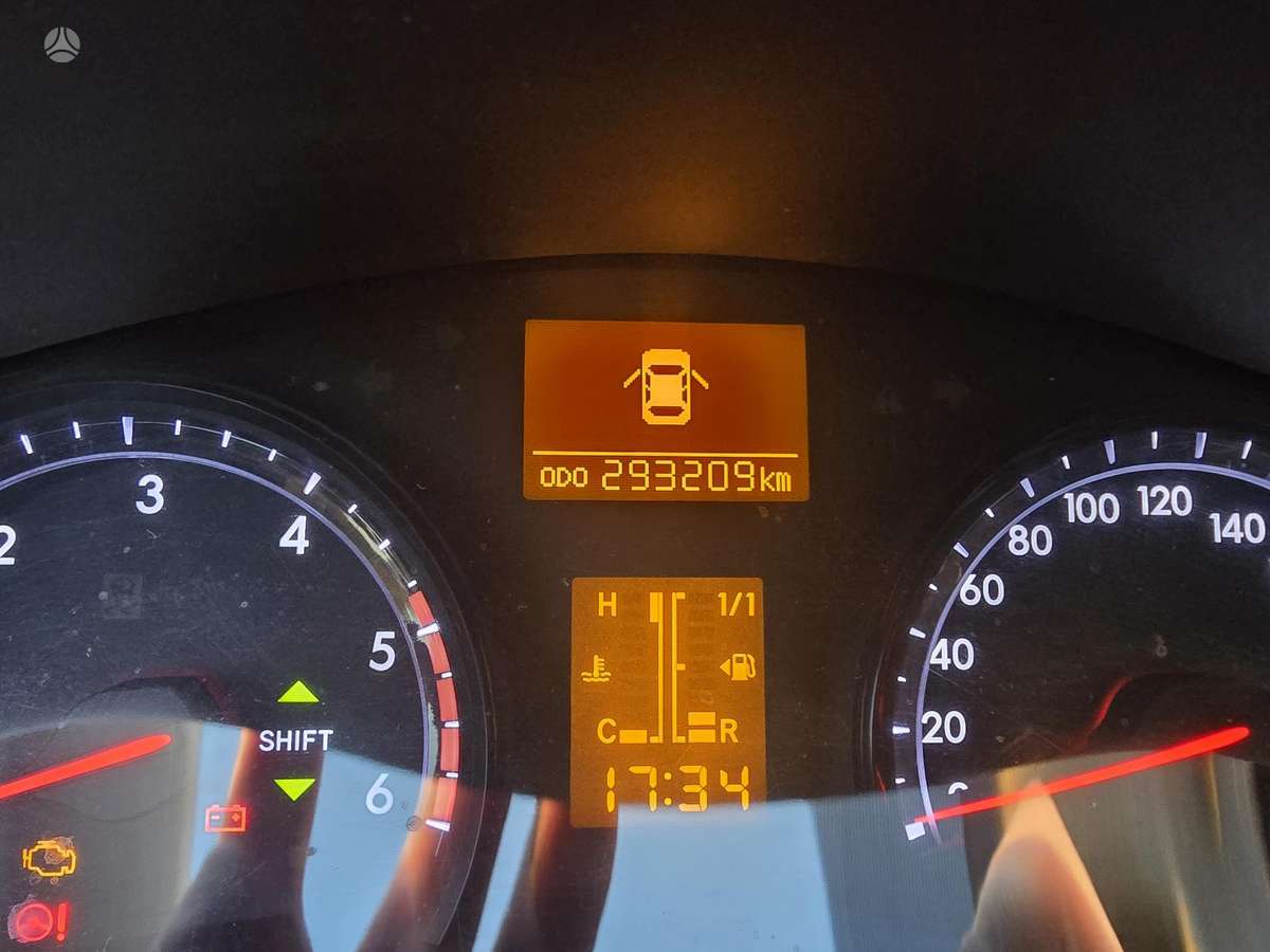 Toyota Avensis 2013 — photo 6