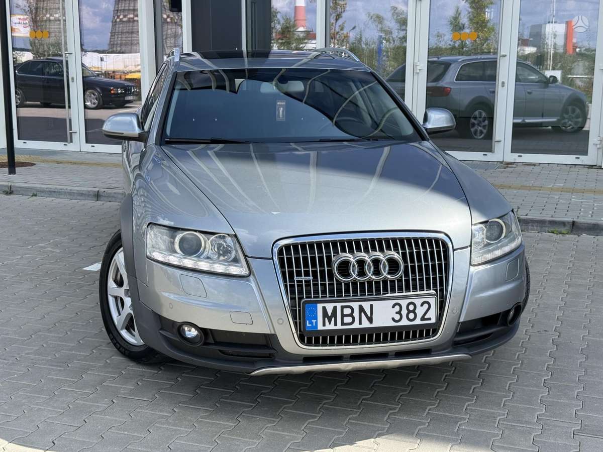 Audi A6 2010 — вигляд ззаду