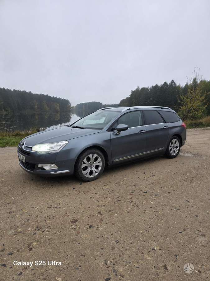 Citroen C5 2010 — rear view