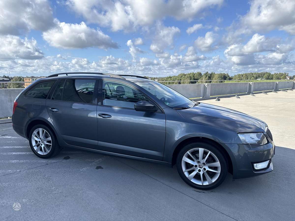 Skoda Octavia 2015 — interior