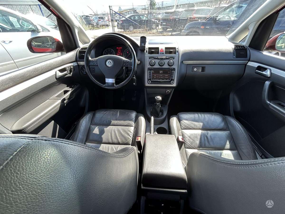 Volkswagen Touran 2007 — photo 13