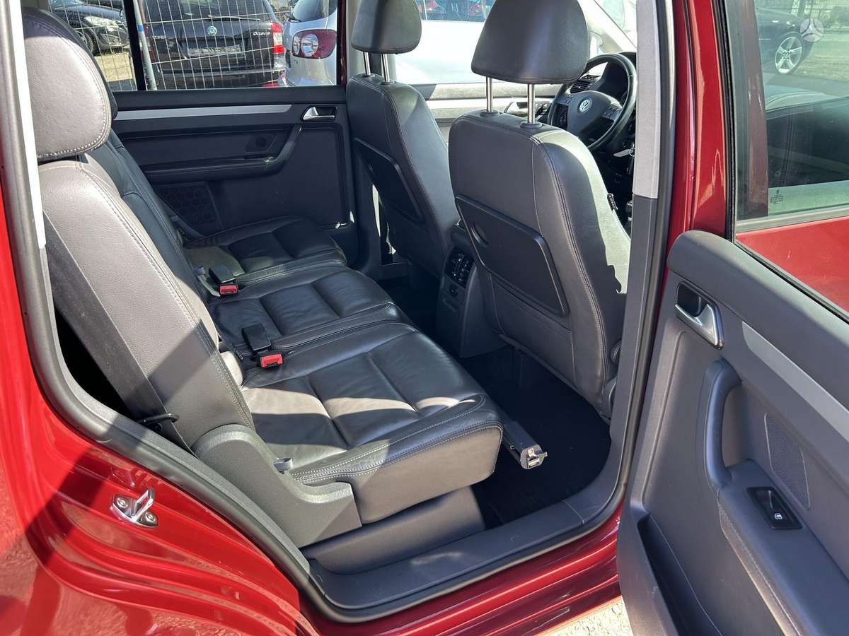 Volkswagen Touran 2007 — photo 17