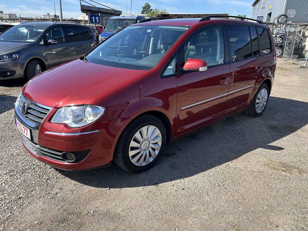 Volkswagen Touran 2007 — interior