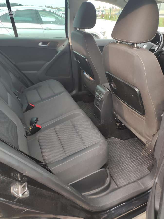 Volkswagen Tiguan 2010 — photo 12