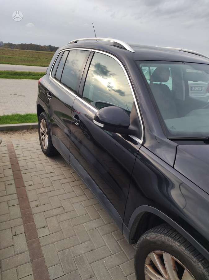 Volkswagen Tiguan 2010 — photo 8