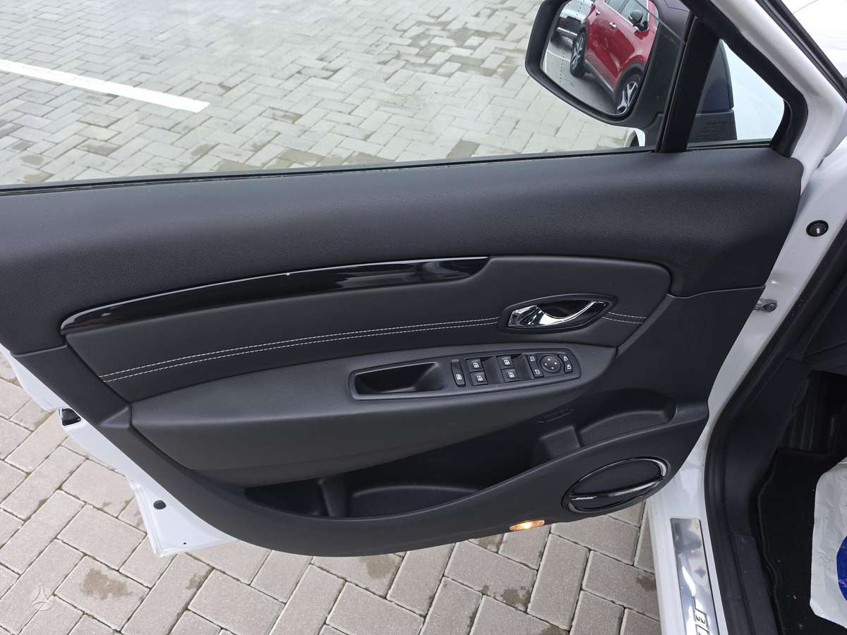 Renault Grand 2013 — photo 11