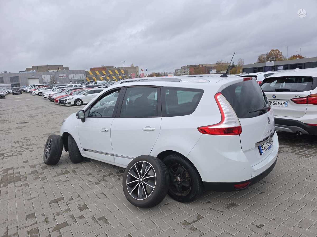 Renault Grand 2013 — rear view