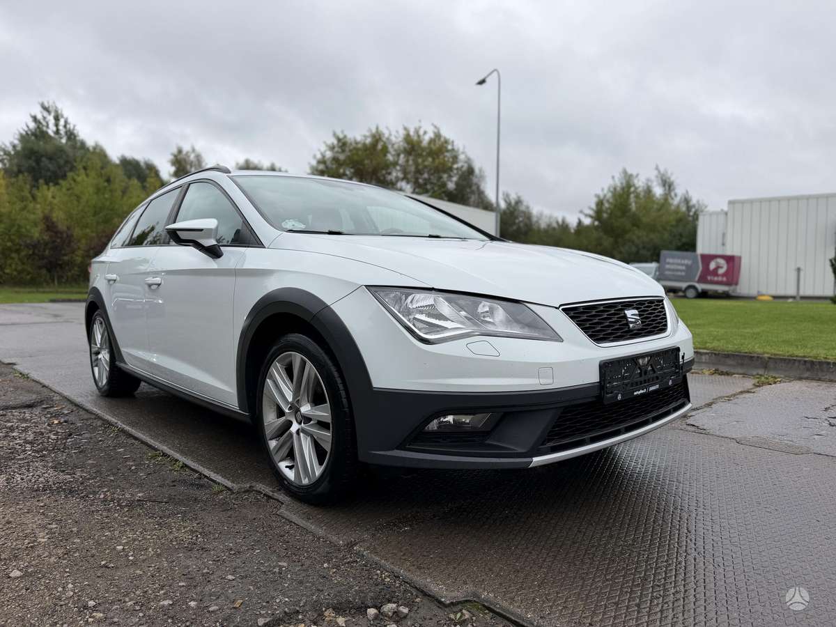 Seat Leon 2014 — салон