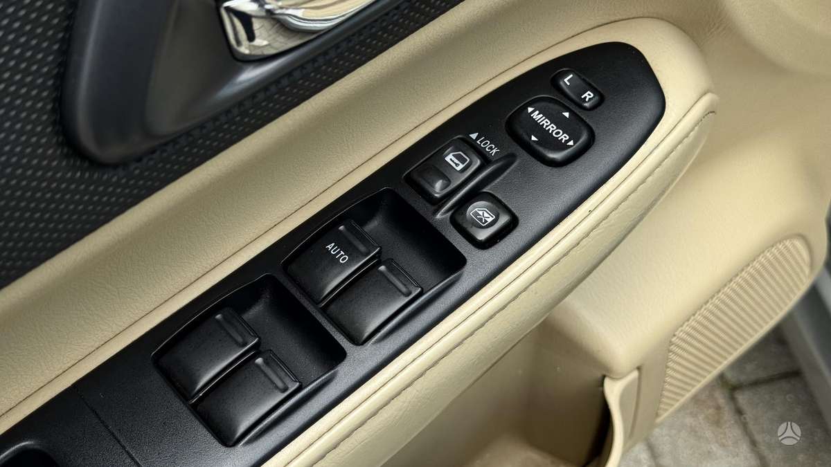 Subaru Forester 2008 — photo 25