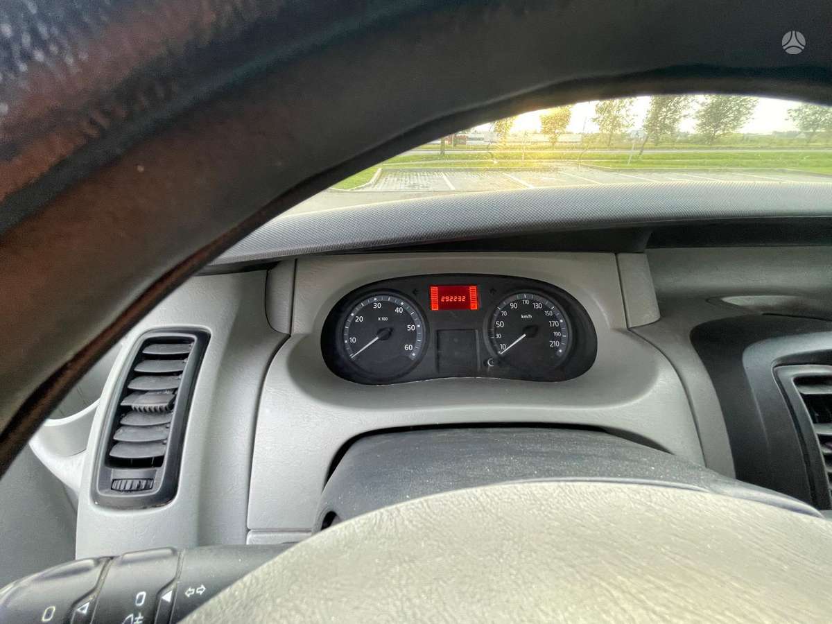 Renault Trafic 2007 — фото 10