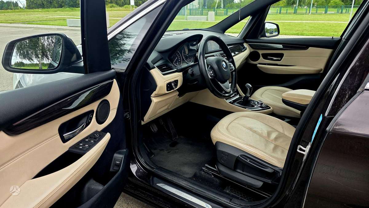 BMW 216 2015 — photo 16