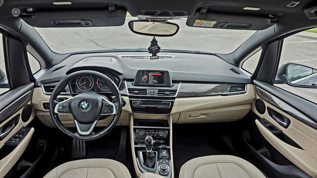BMW 216 2015 — photo 18