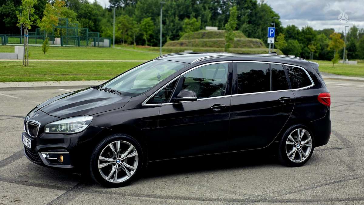 BMW 216 2015 — rear view