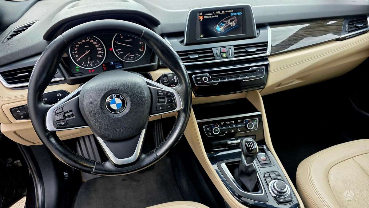 BMW 216 2015 — photo 23