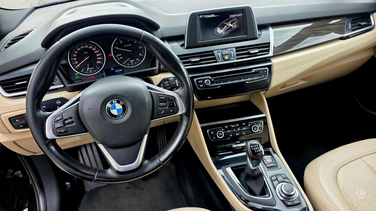 BMW 216 2015 — photo 24