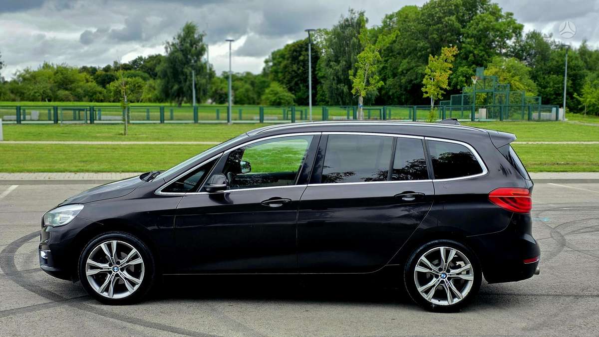 BMW 216 2015 — interior