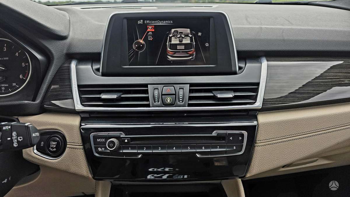 BMW 216 2015 — photo 30