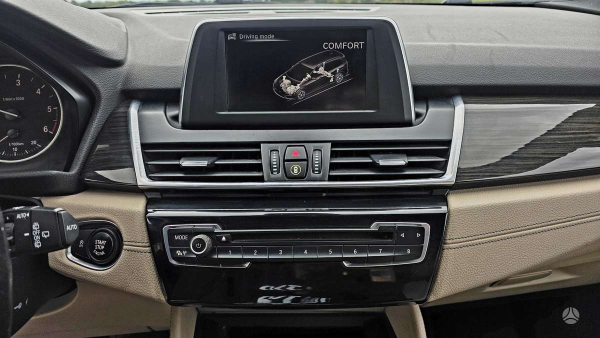 BMW 216 2015 — photo 31