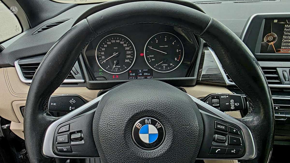 BMW 216 2015 — photo 48