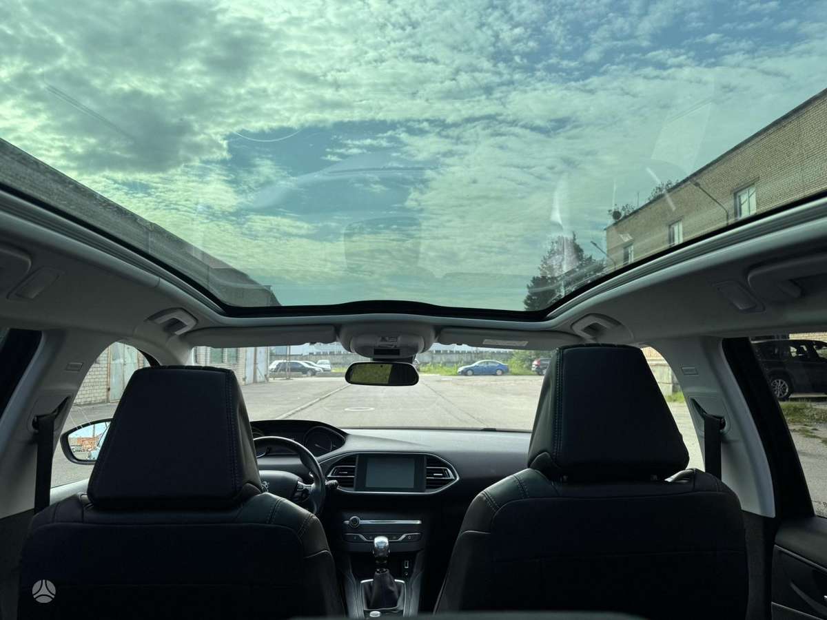 Peugeot 308 2015 — photo 9