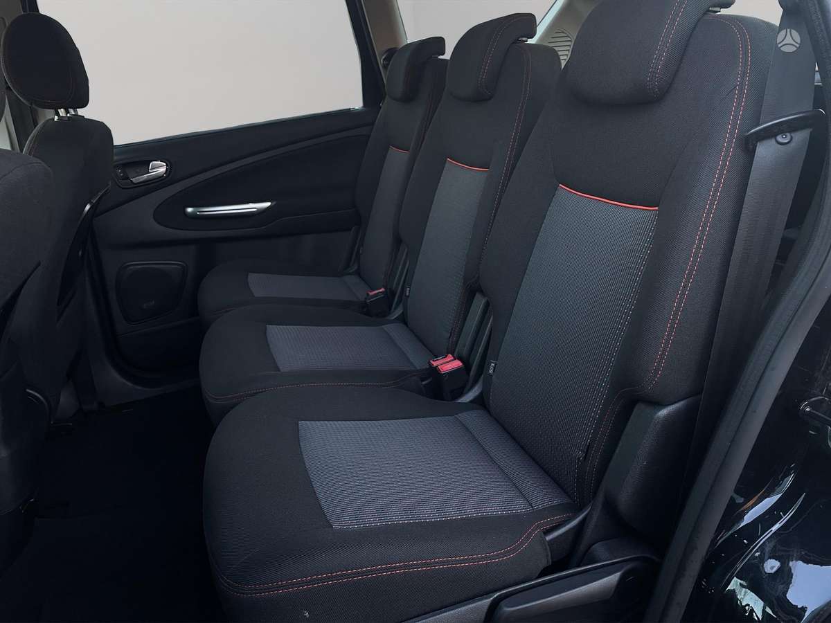 Ford S-MAX 2012 — photo 11