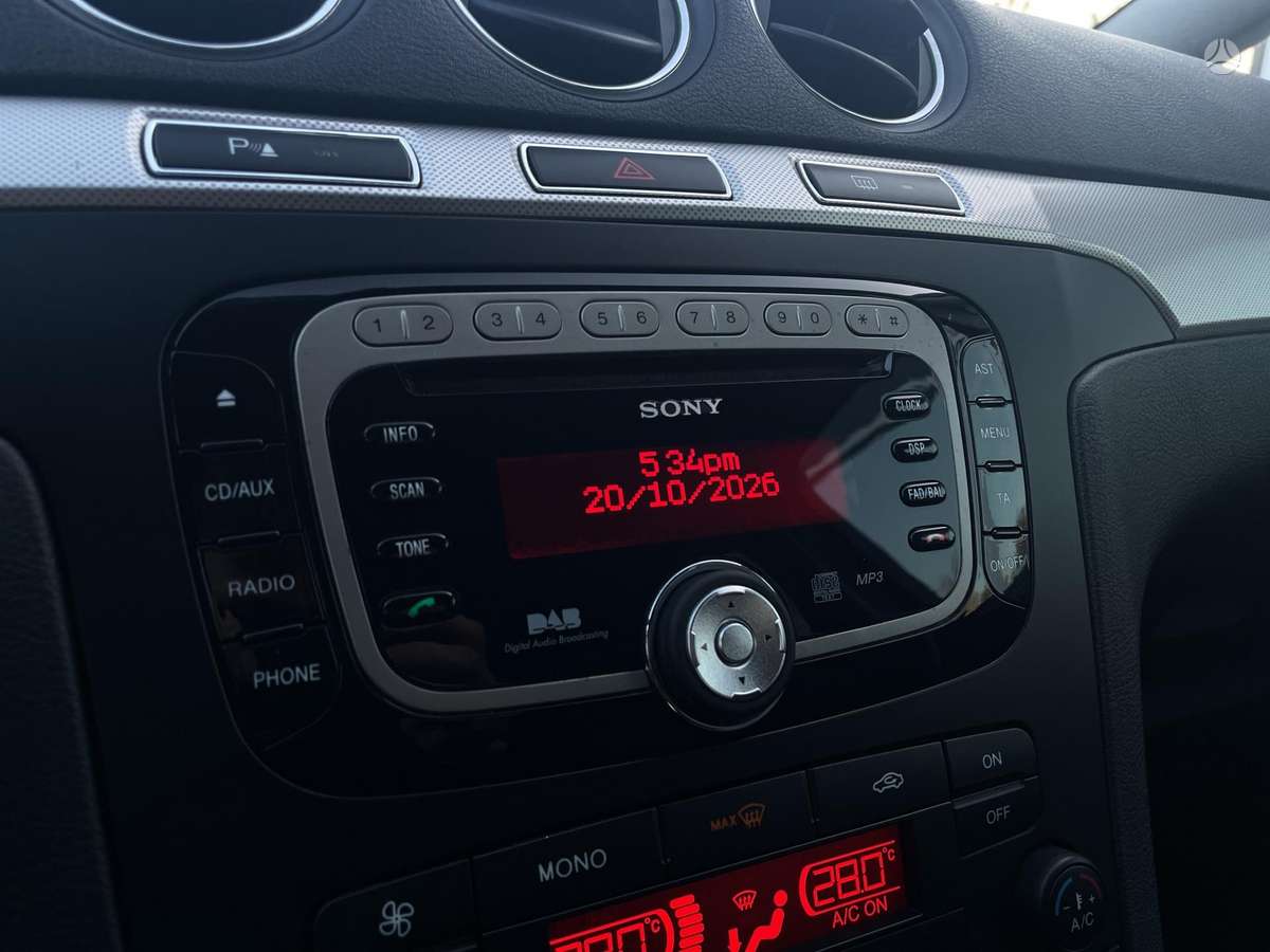 Ford S-MAX 2012 — photo 17