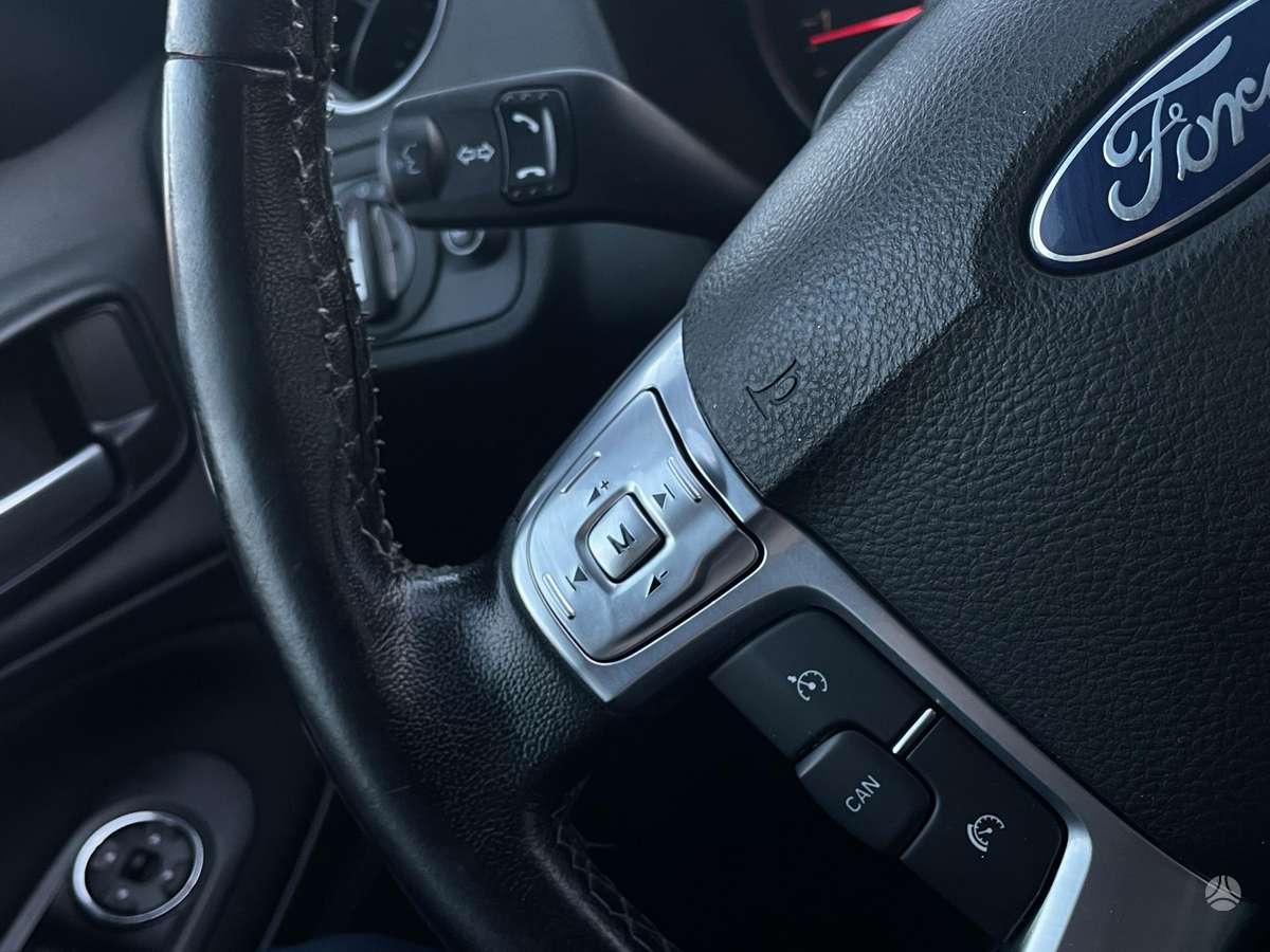 Ford S-MAX 2012 — photo 19
