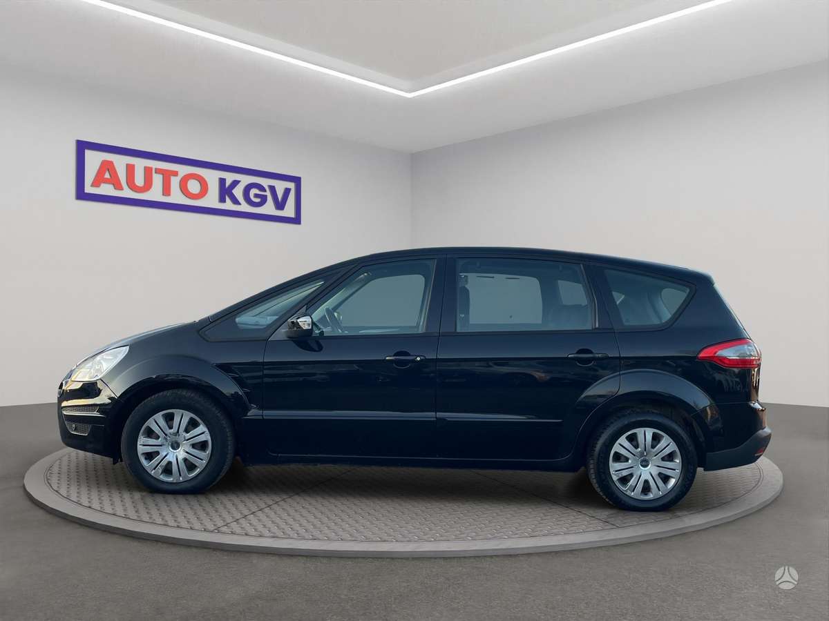Ford S-MAX 2012 — rear view