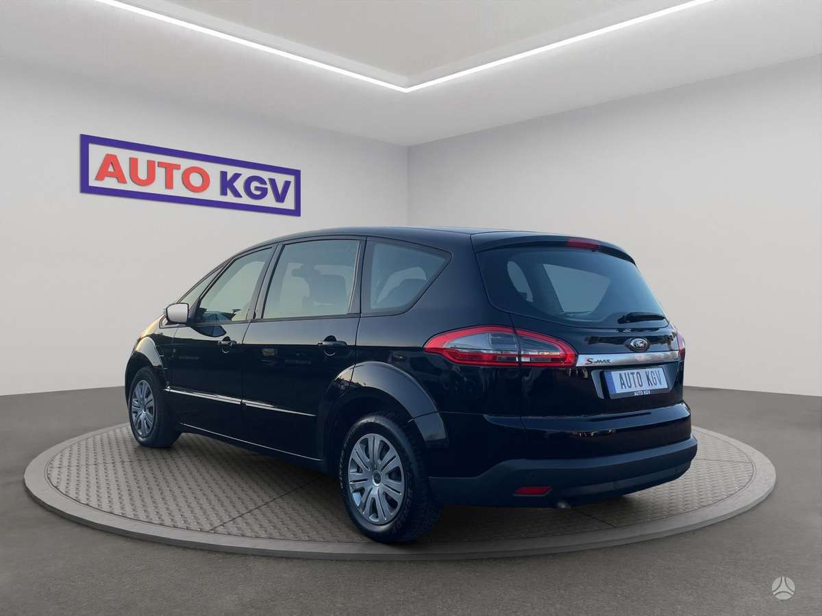Ford S-MAX 2012 — interior