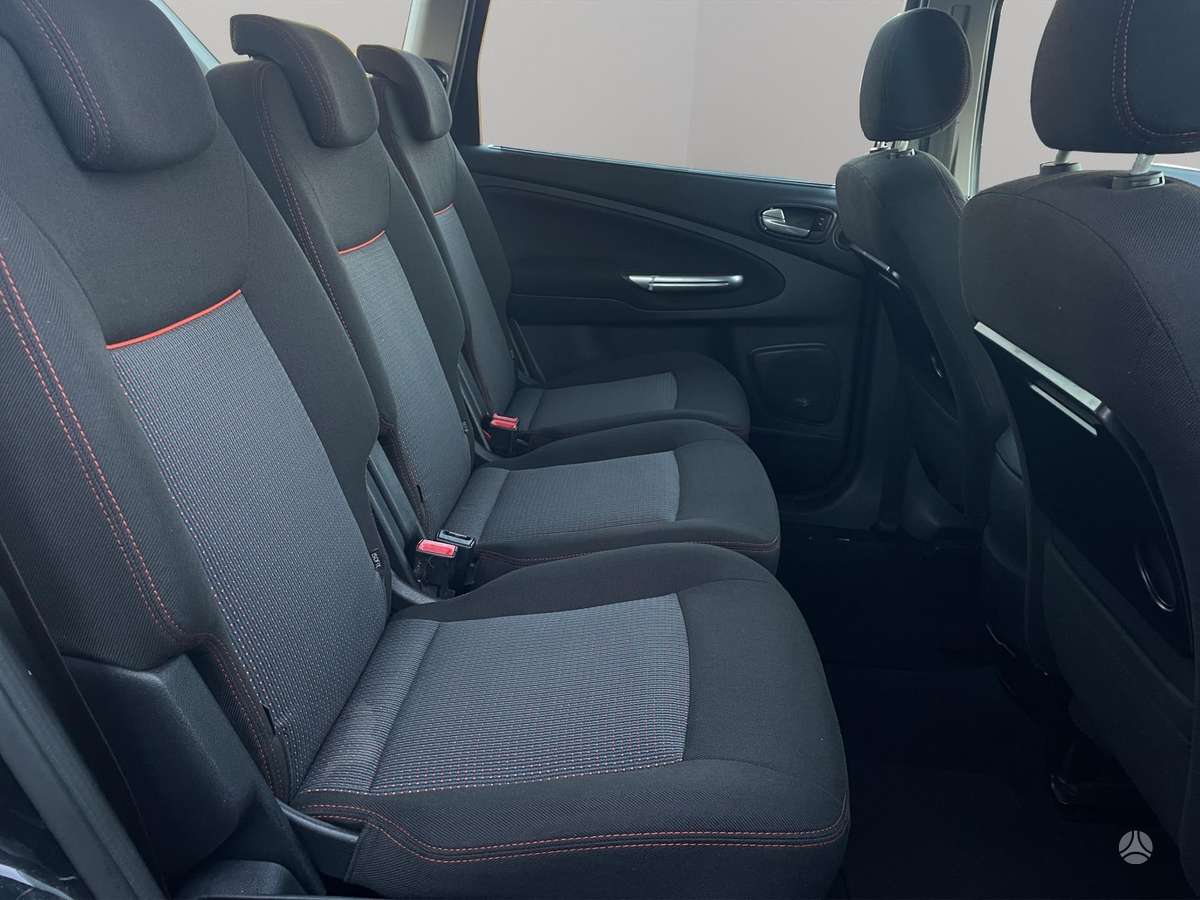 Ford S-MAX 2012 — photo 9