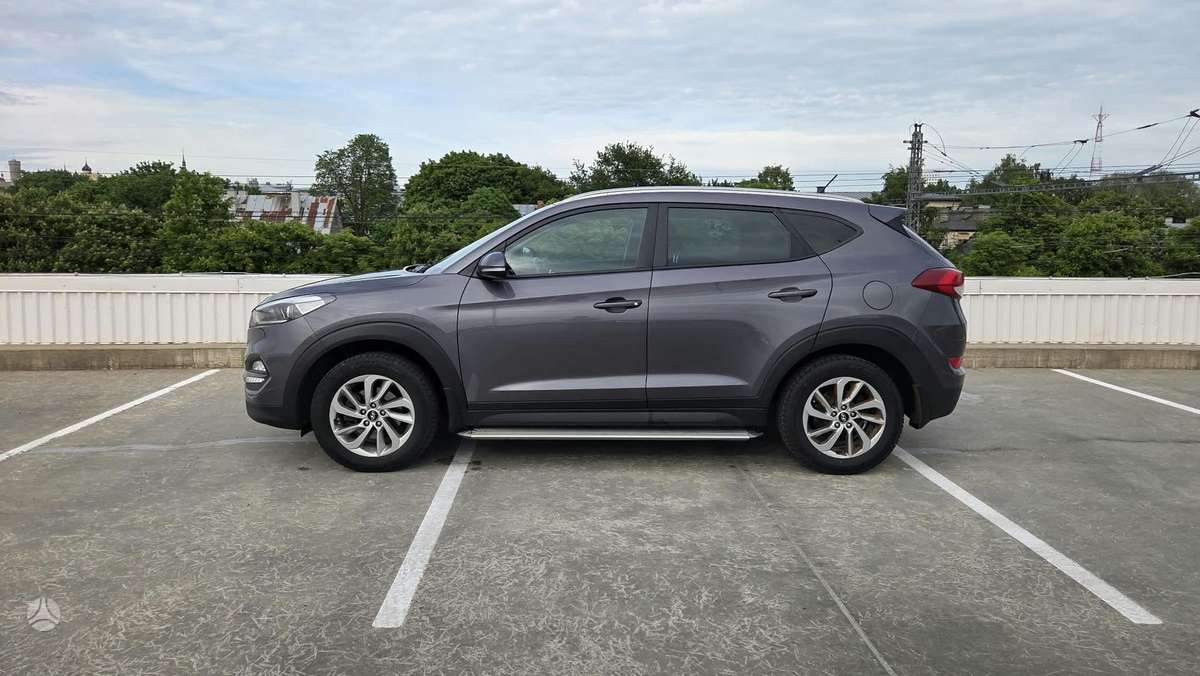 Hyundai Tucson 2015 — interior
