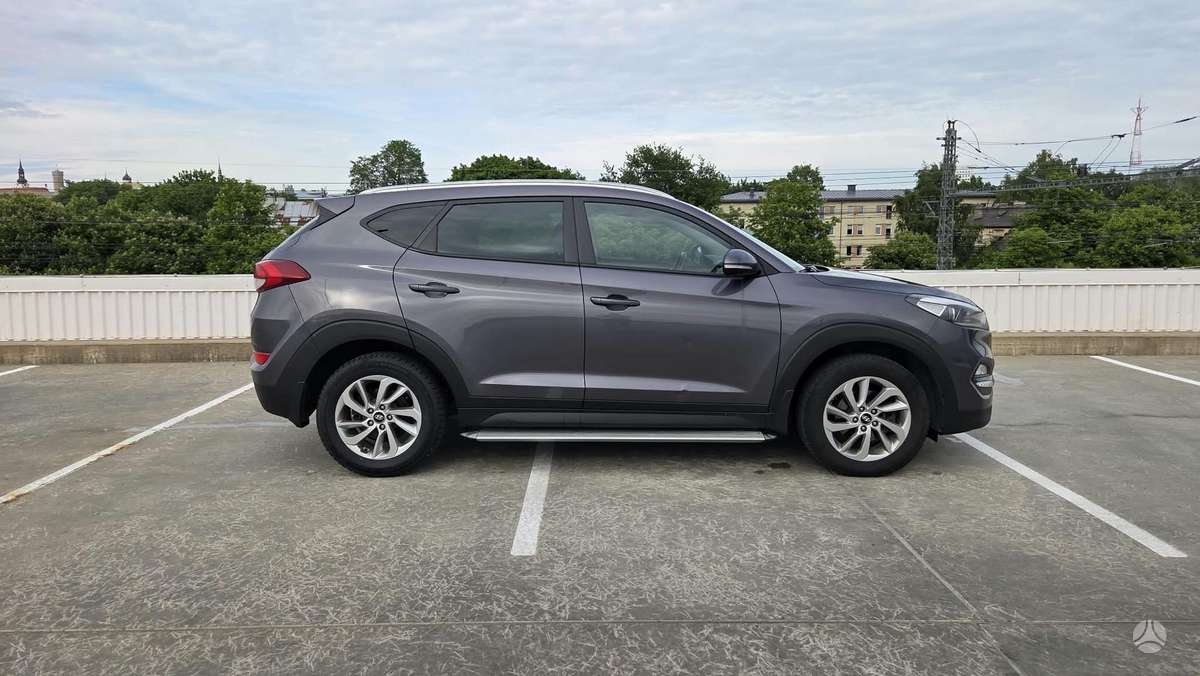 Hyundai Tucson 2015 — engine 1591 cm³, 132 HP (97kW)