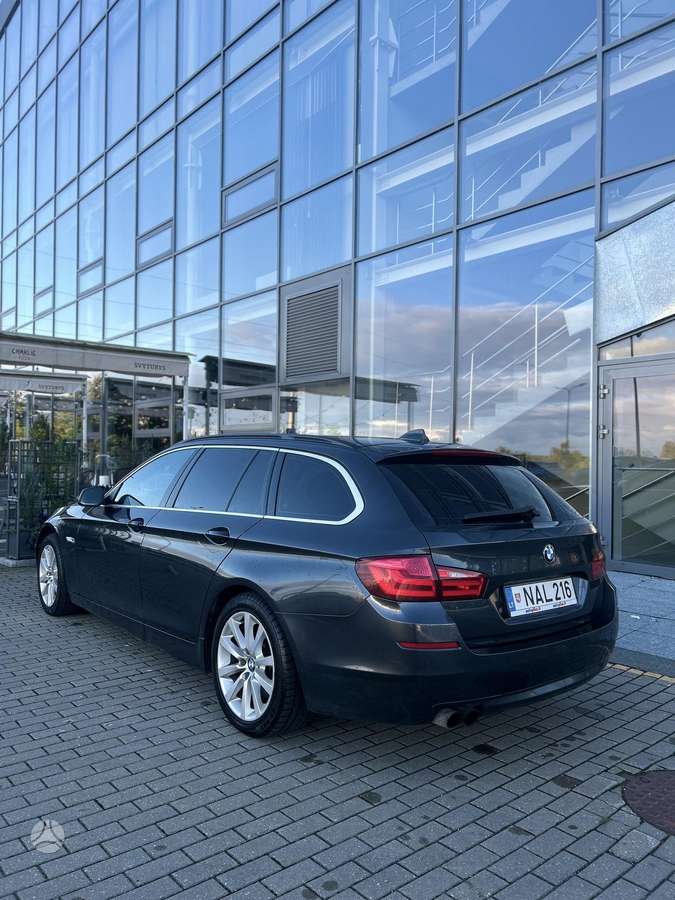 BMW 520 2010 — двигун 1995 cm³, 184 HP (135kW)