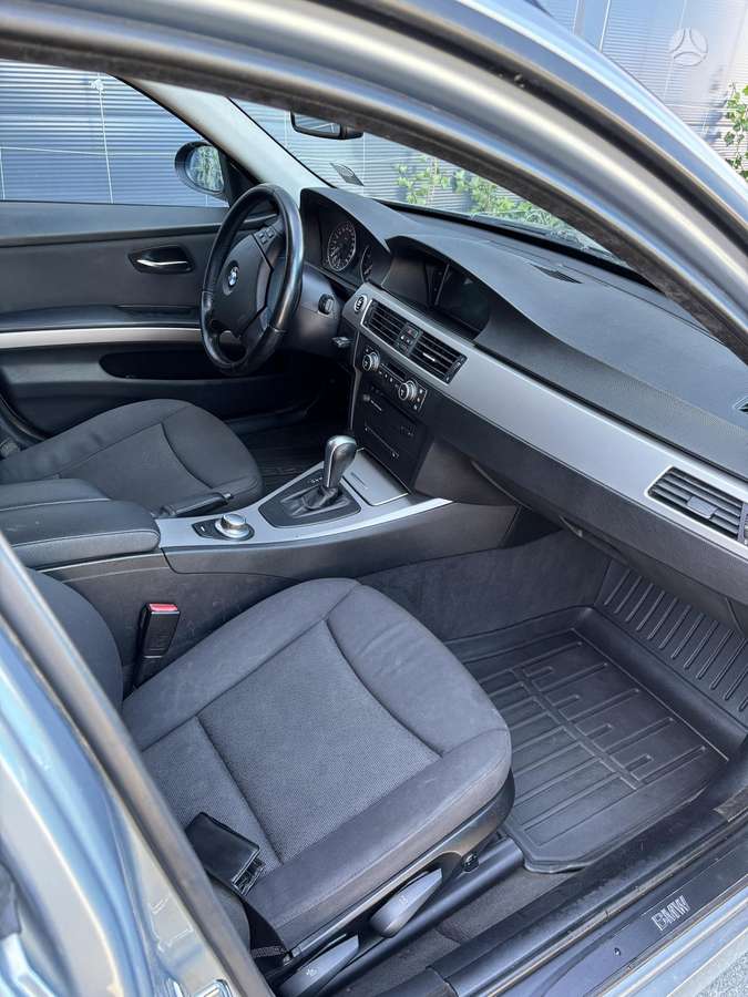 BMW 320 2007 — photo 12