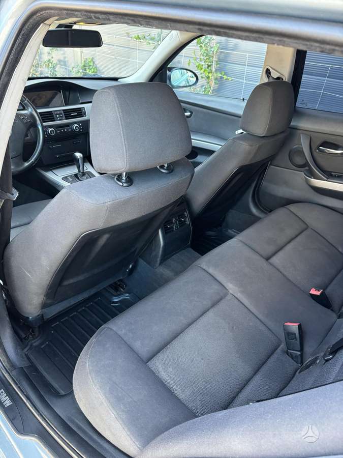 BMW 320 2007 — photo 13