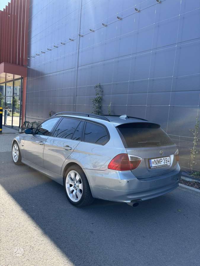 BMW 320 2007 — photo 7