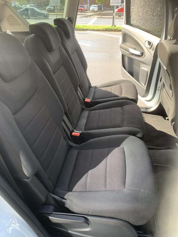 Ford S-MAX 2011 — photo 14