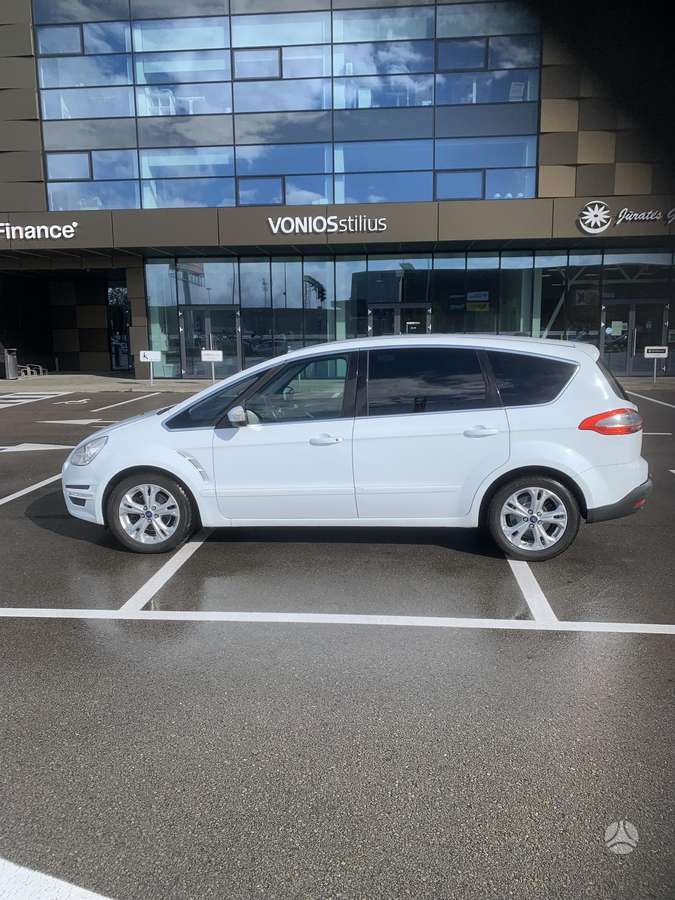 Ford S-MAX 2011 — photo 20