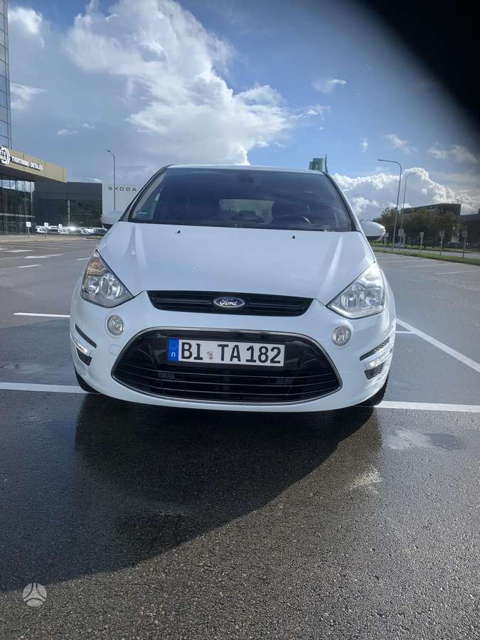 Ford S-MAX 2011 — photo 21