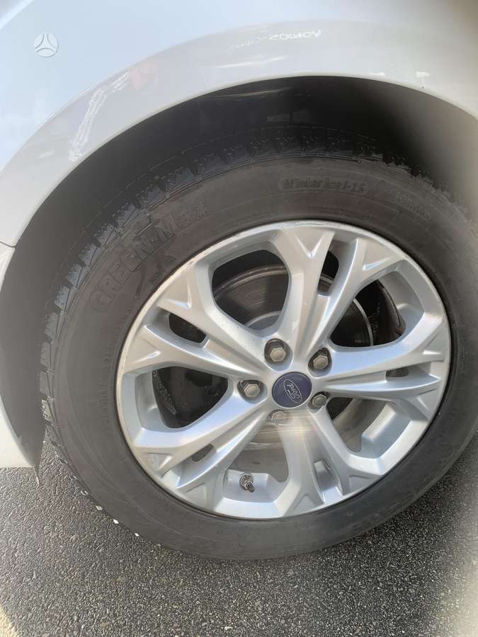 Ford S-MAX 2011 — photo 23